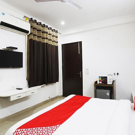 Super Collection O Tipsyy Inn 014 Gurgaon Dış mekan fotoğraf