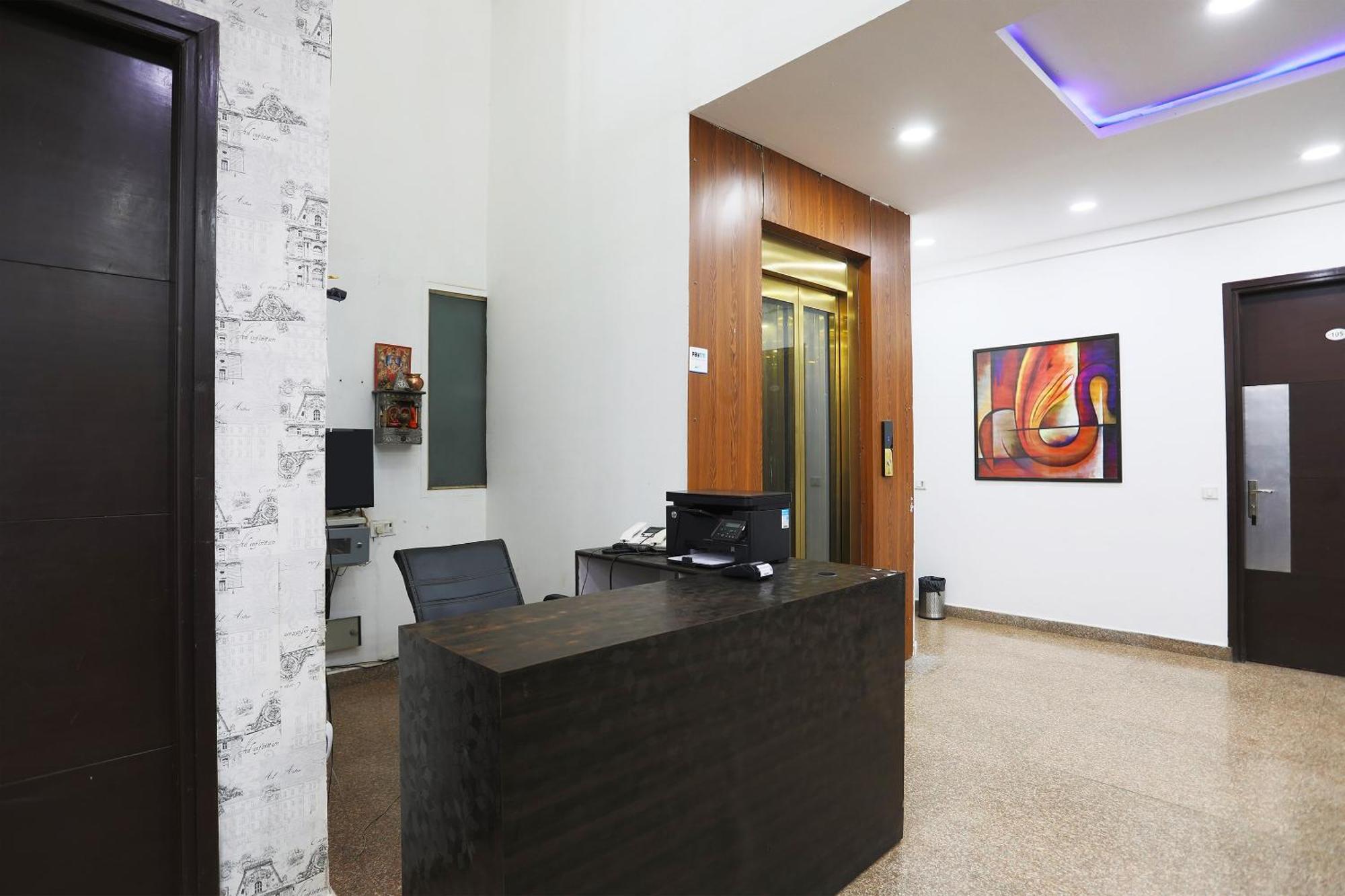 Super Collection O Tipsyy Inn 014 Gurgaon Dış mekan fotoğraf